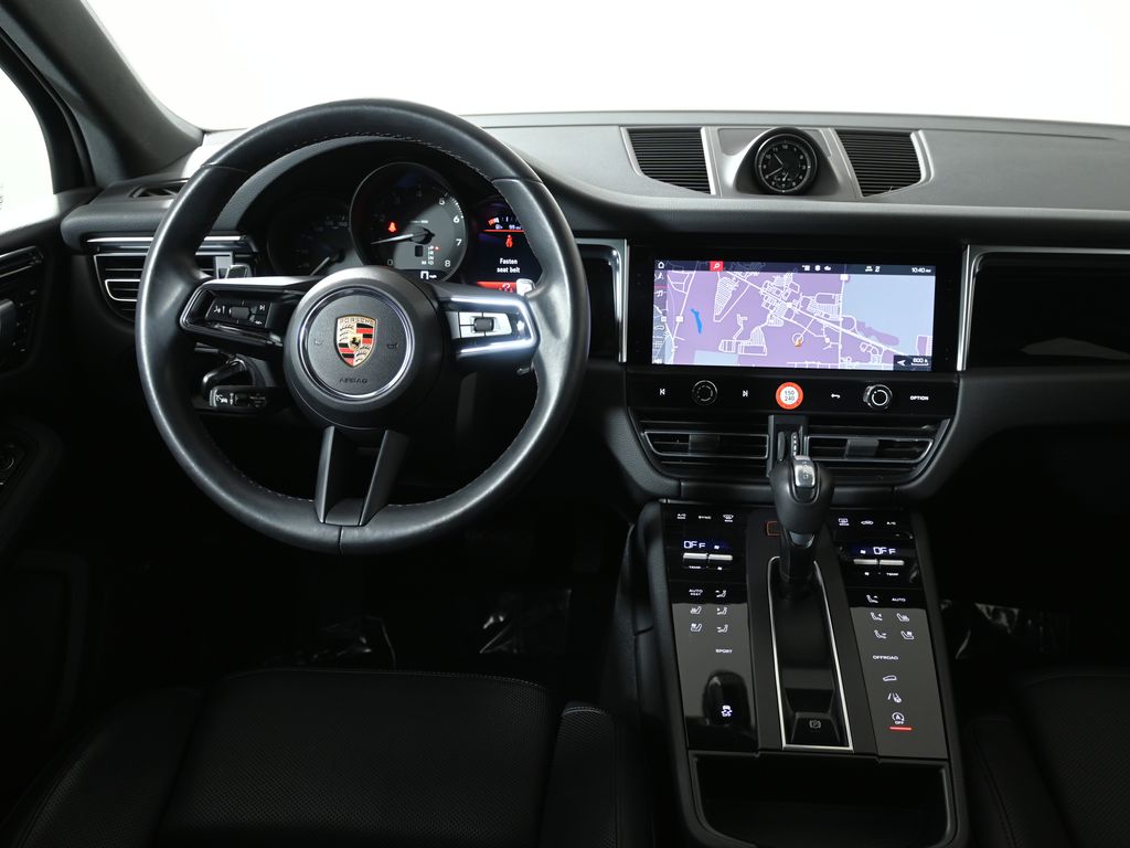 Thumbnail: 2024 Porsche Macan - 17