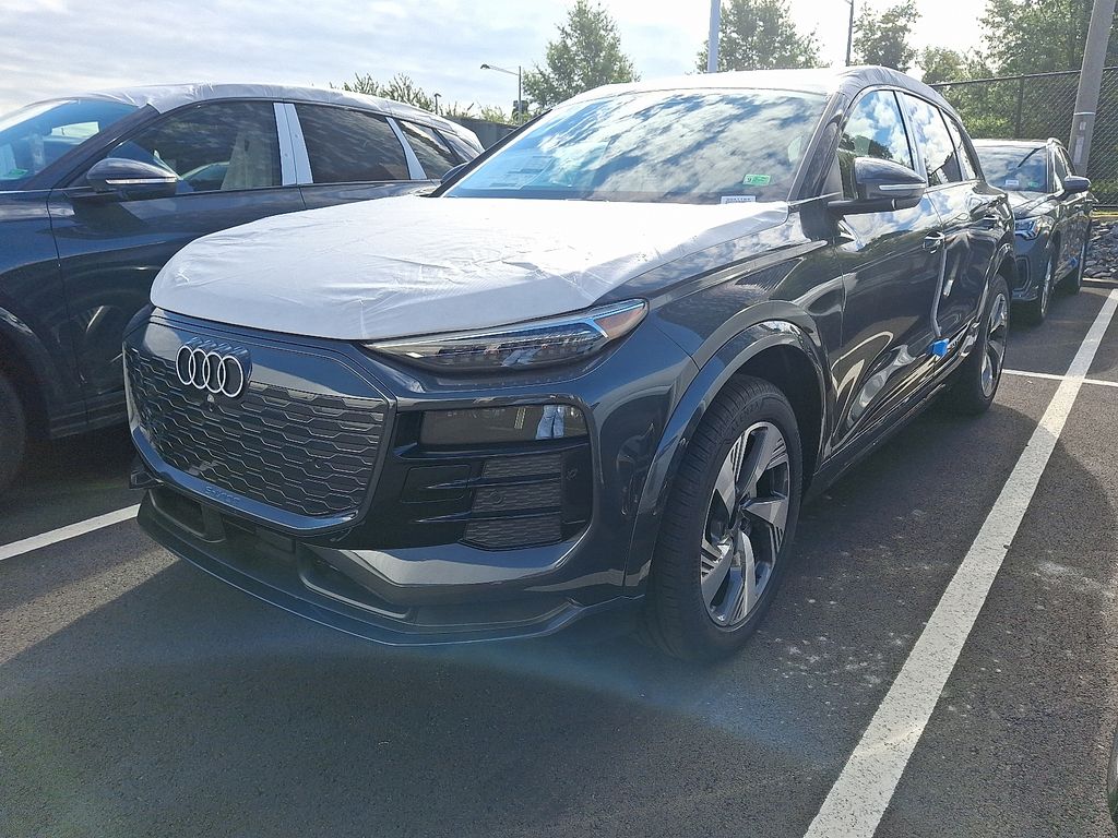 Thumbnail: 2025 Audi Q6 e-tron - 1