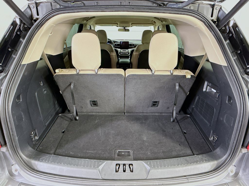 Thumbnail: 2022 Ford Explorer - 28