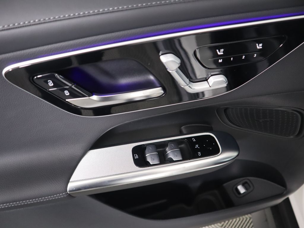 Thumbnail: 2026 Mercedes-Benz GLC - 24