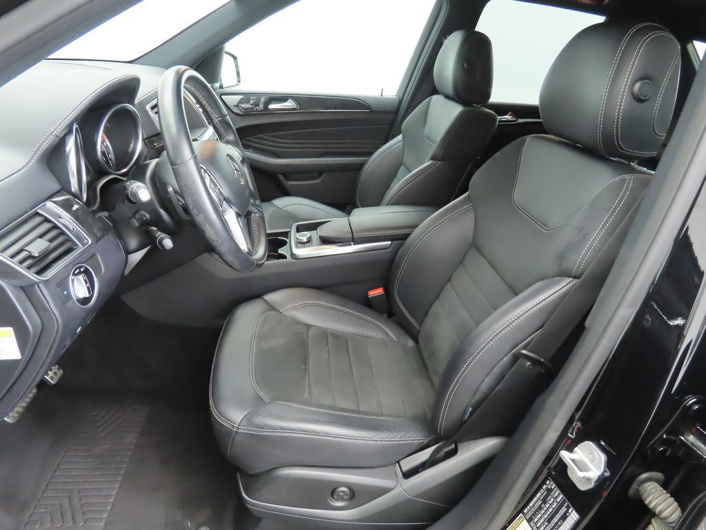 Thumbnail: 2013 Mercedes-Benz M-Class - 19