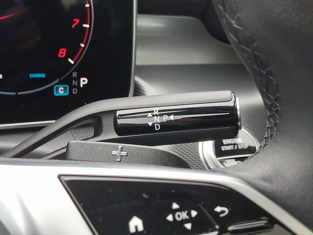 Thumbnail: 2025 Mercedes-Benz C-Class - 15