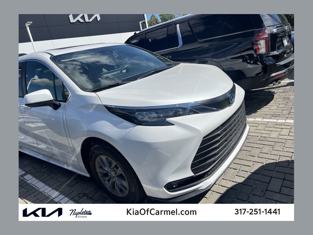 Pearl 2025 Toyota Sienna Minivan All-Wheel Drive Continuously Variable Transmission