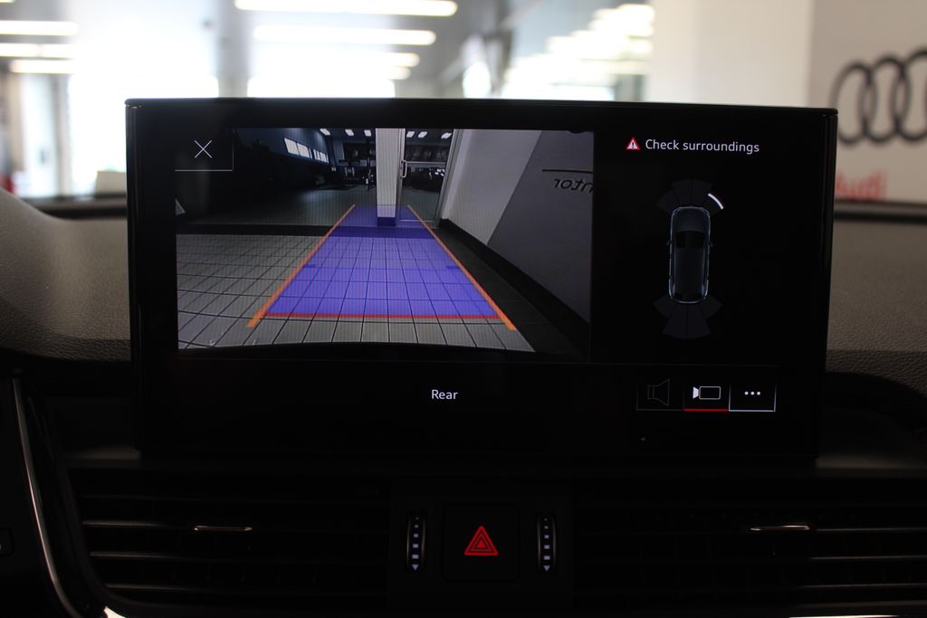 Thumbnail: 2023 Audi Q5 - 16