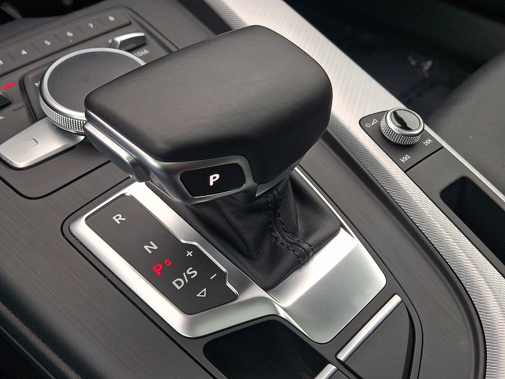 Thumbnail: 2017 Audi A4 - 15