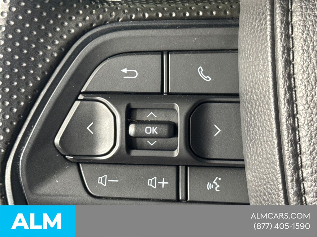 Used 2025 Black Toyota SR5 image 27