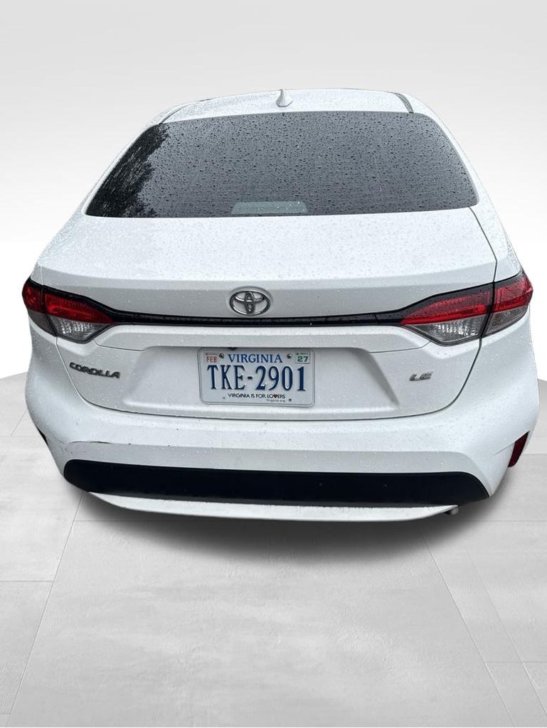 Used 2022 White Toyota LE image 4