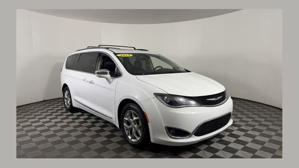2019 Chrysler Pacifica Limited FWD