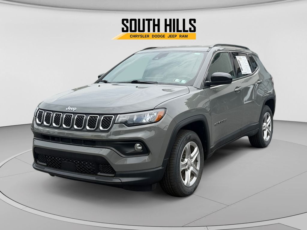 2023 Jeep Compass Latitude - 0
