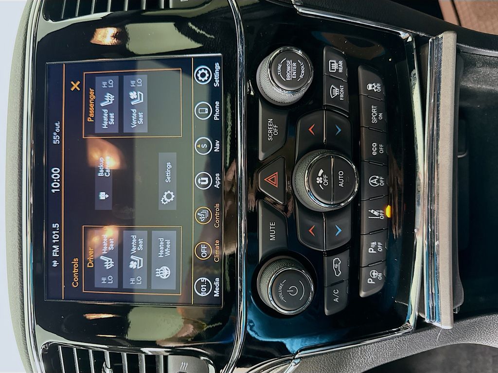 2020 Jeep Grand Cherokee Trailhawk 16