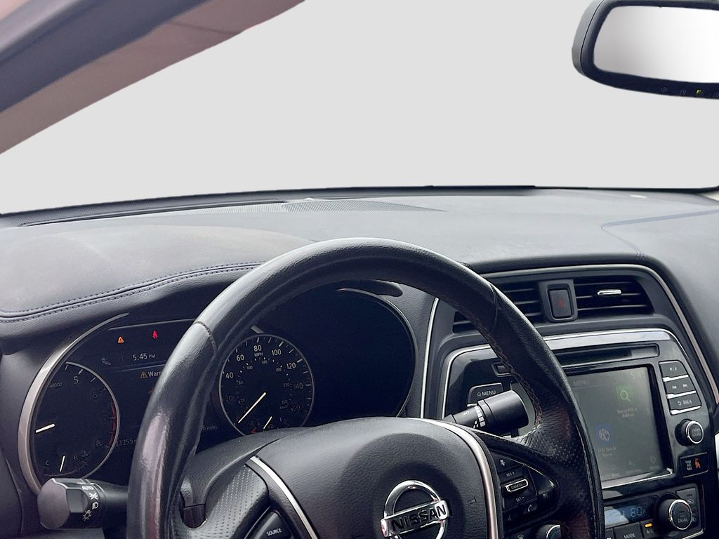 Used 2019 White Nissan 3.5 SL image 9