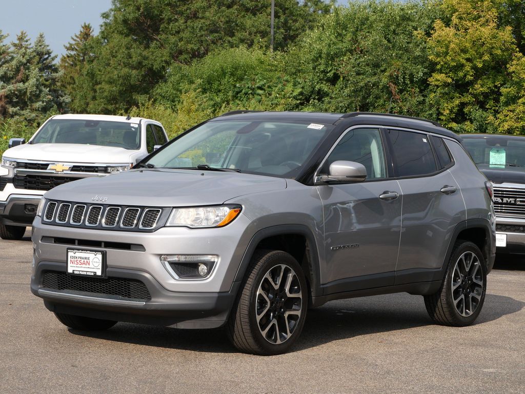 Billet Silver Metallic Clearcoat 2018 Jeep Compass SUV / Crossover Four-Wheel Drive 9-Speed Automatic
