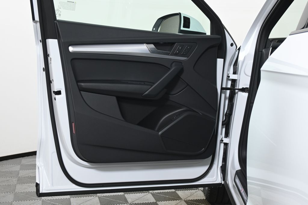 2025 Audi Q5  22