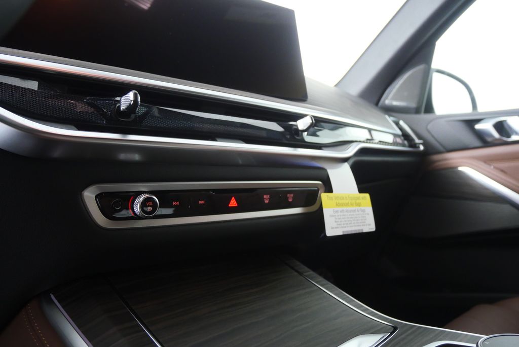 Thumbnail: 2026 BMW X5 - 21