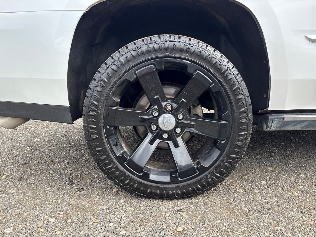 2019 Crystal White Tricoat Cadillac Escalade Platinum Edition 4X4 SUV
