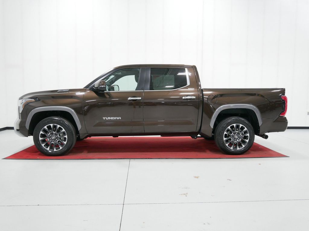 2025 Toyota Tundra Limited - Photo 8