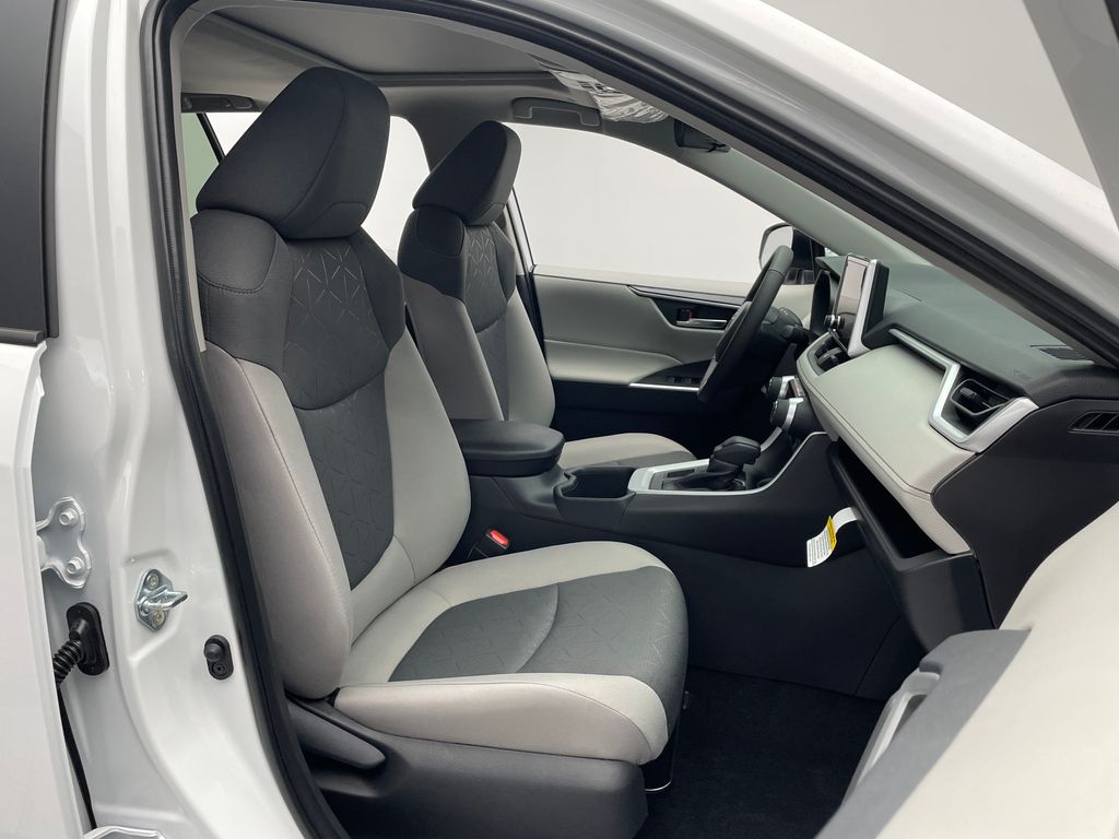 Thumbnail: 2025 Toyota RAV4 - 16