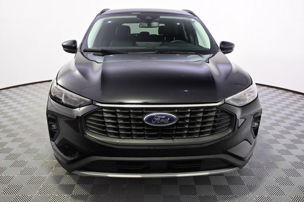 Used 2025  Ford Platinum image 10