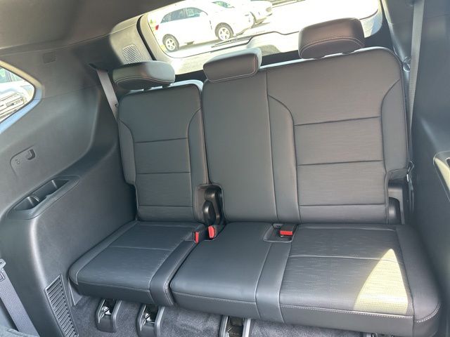 Used 2025 Buick Enclave SUV