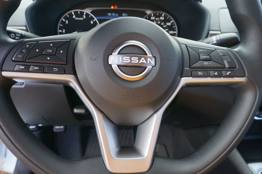 2025 Nissan Altima 2.5 SV 17