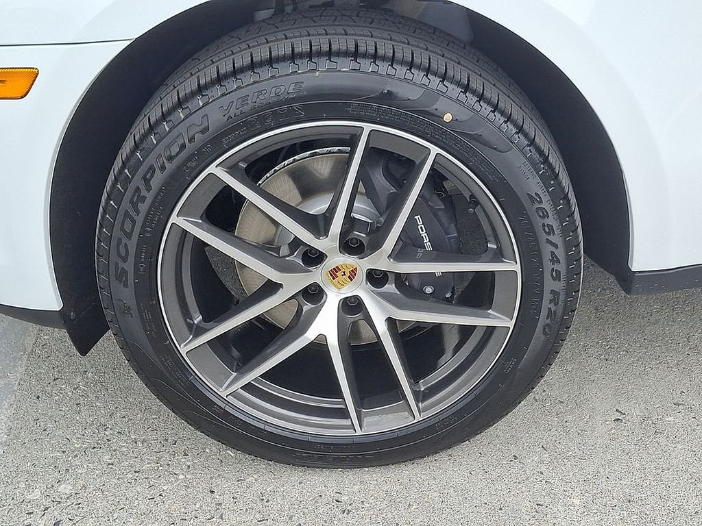 Thumbnail: 2025 Porsche Macan - 10