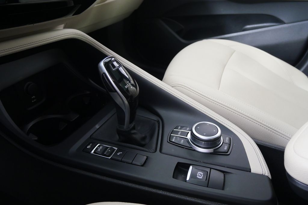 2021 BMW X1 sDrive28i 25