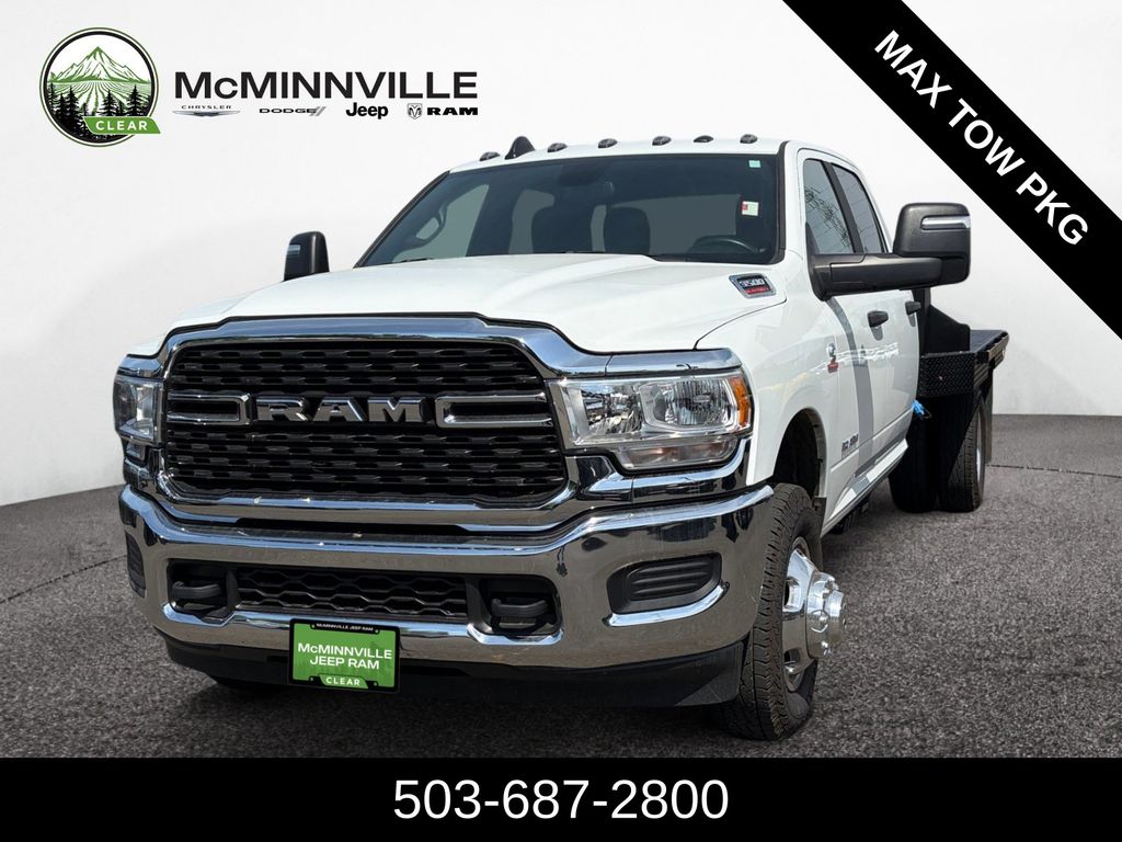 Bright White Clearcoat 2024 RAM 3500 Chassis Pickup Truck Four-Wheel Drive 6-Speed Automatic