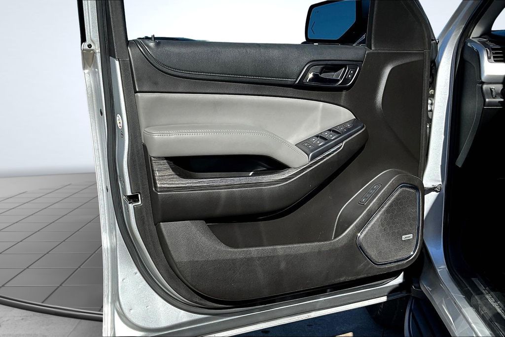 2017 Chevrolet Tahoe LT Silver at Autostrade