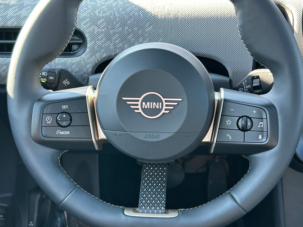 Thumbnail: 2025 MINI Cooper - 18