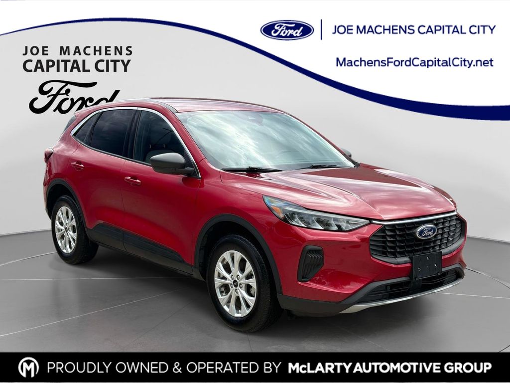 Rapid Red Metallic Tinted Clearcoat 2023 Ford Escape SUV / Crossover All-Wheel Drive 8-Speed Automatic