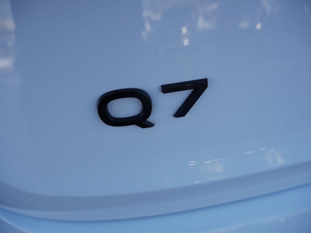 Thumbnail: 2025 Audi Q7 - 9