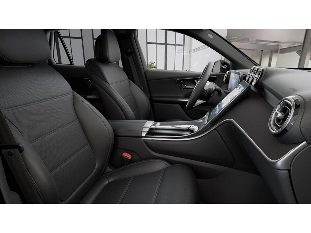 2025 Mercedes Benz GLC 300 4MATIC photo 4