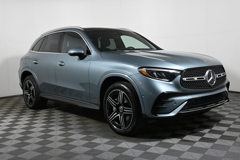 Thumbnail: 2026 Mercedes-Benz GLC - 8
