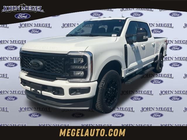 Paz 2026 Ford F-250 Super Duty Lariat Crew Cab 4WD Pickup Truck Four-Wheel Drive Automatic