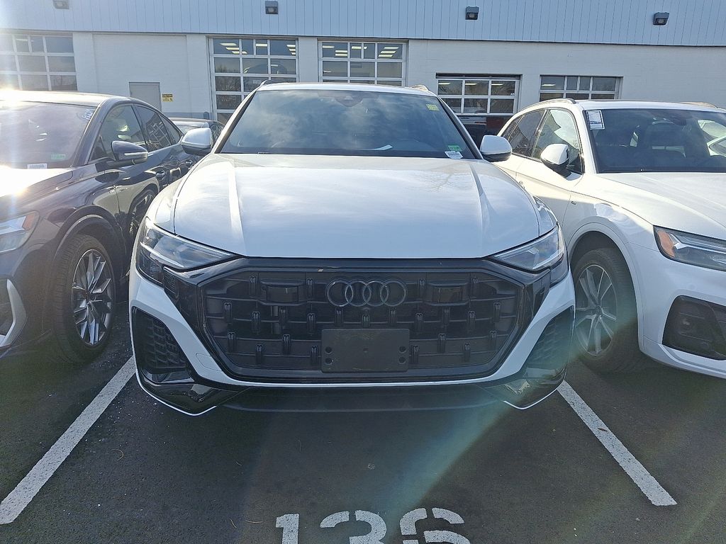 Thumbnail: 2025 Audi Q8 - 2