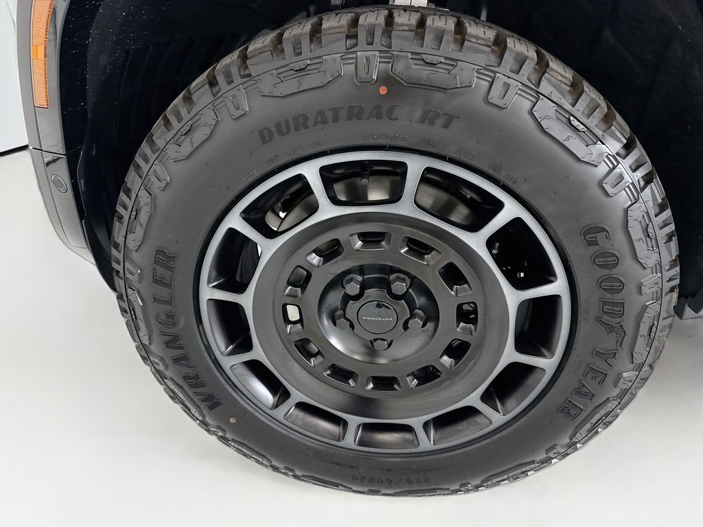 Thumbnail: 2026 Land Rover Defender - 30
