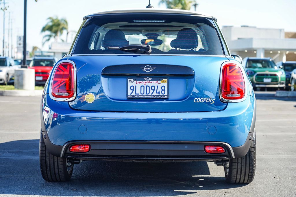 2024 MINI Cooper SE Electric Signature 7