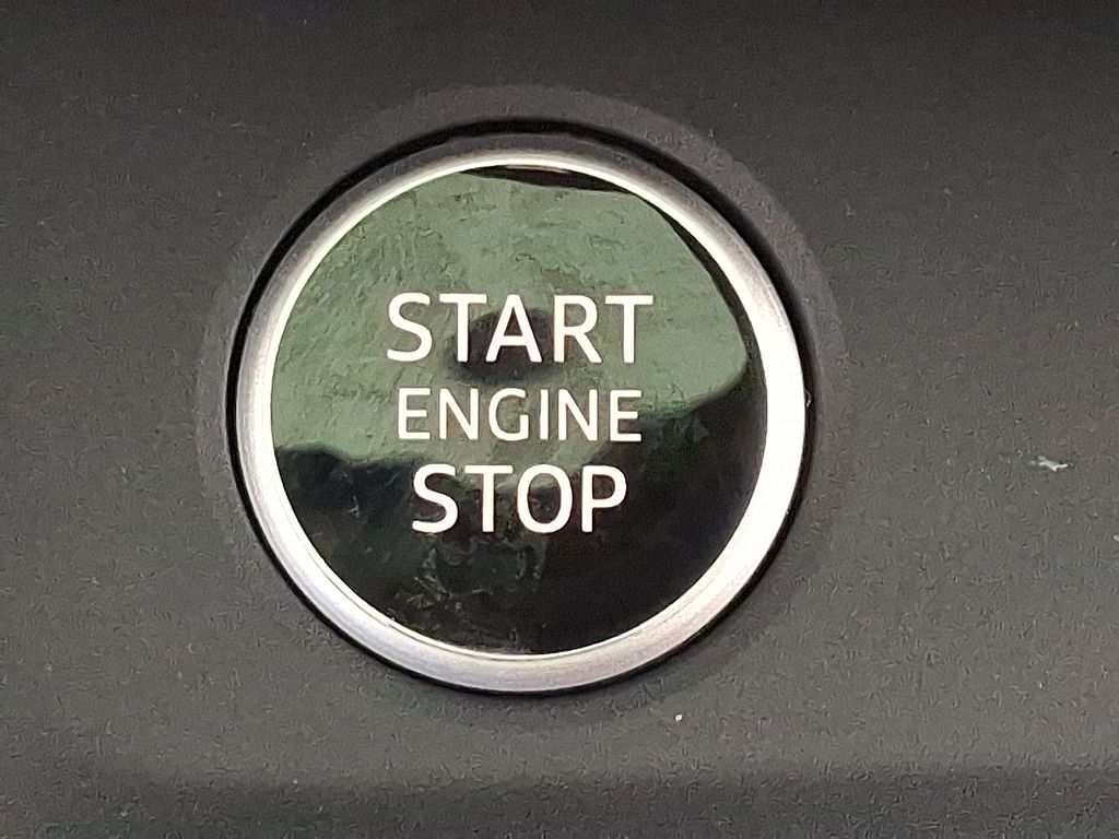 Thumbnail: 2025 Audi Q3 - 24