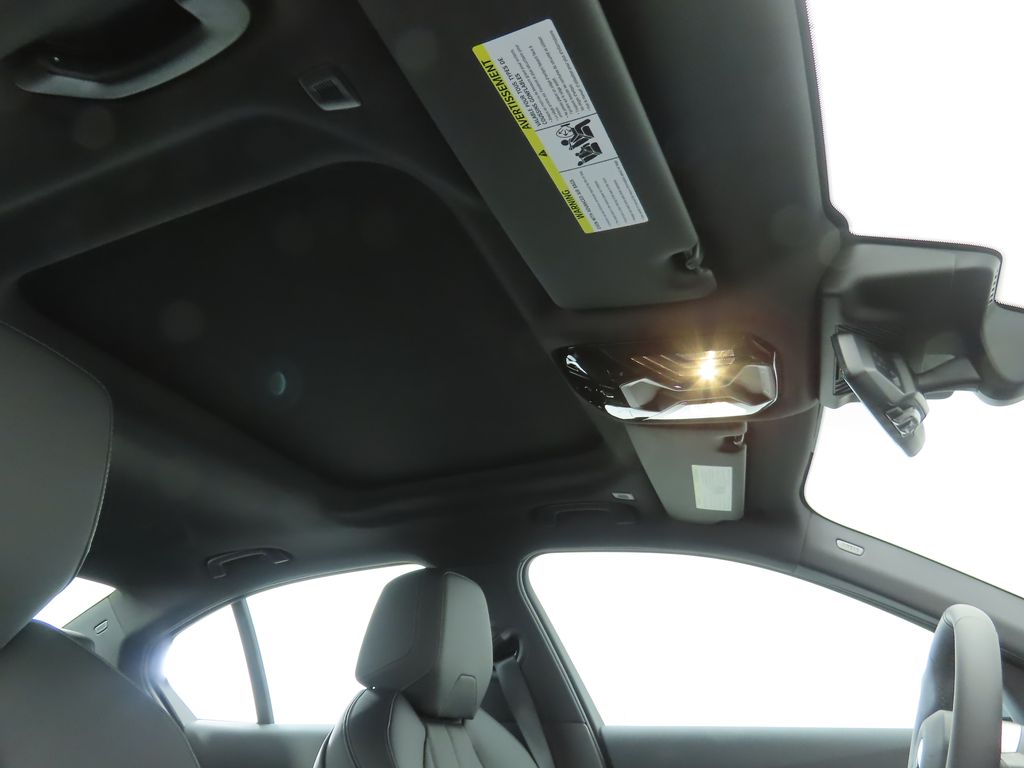 Thumbnail: 2026 BMW i5 - 18