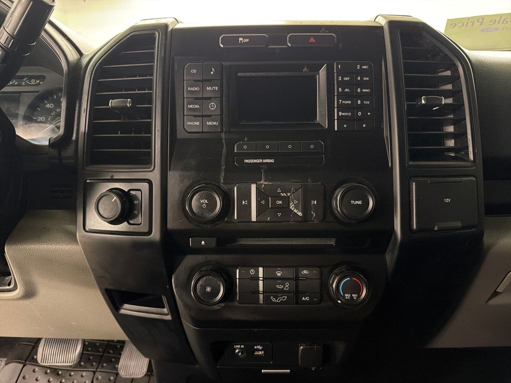 Used 2015 Silver Ford XL image 20
