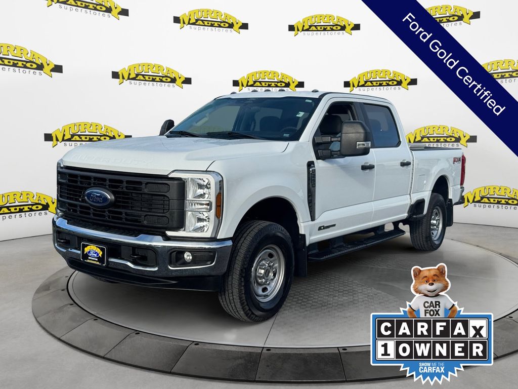 Oxford White 2024 Ford F-250 Super Duty Pickup Truck Four-Wheel Drive Automatic