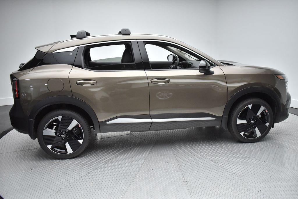 Thumbnail: 2026 Nissan Kicks - 4