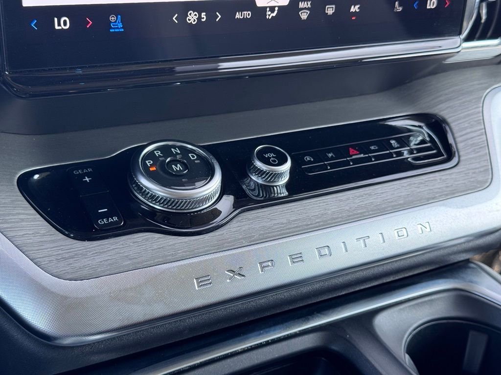 FordExpedition Max15