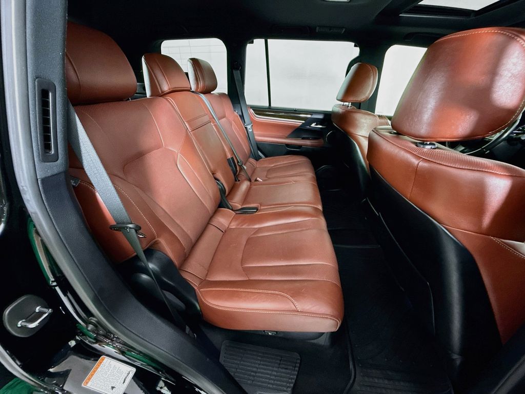 Thumbnail: 2021 Lexus LX - 28