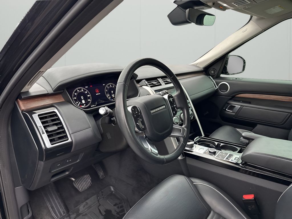 Used Car 2020 Land Rover Discovery  Hse Luxury For Sale Under $30,000 In Austin, Texas