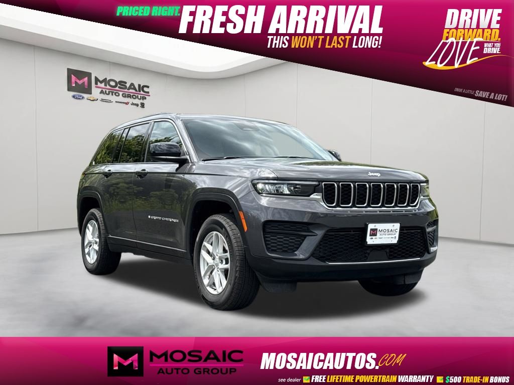 Baltic Gray Metallic Clearcoat 2024 Jeep Grand Cherokee SUV / Crossover Four-Wheel Drive 8-Speed Automatic