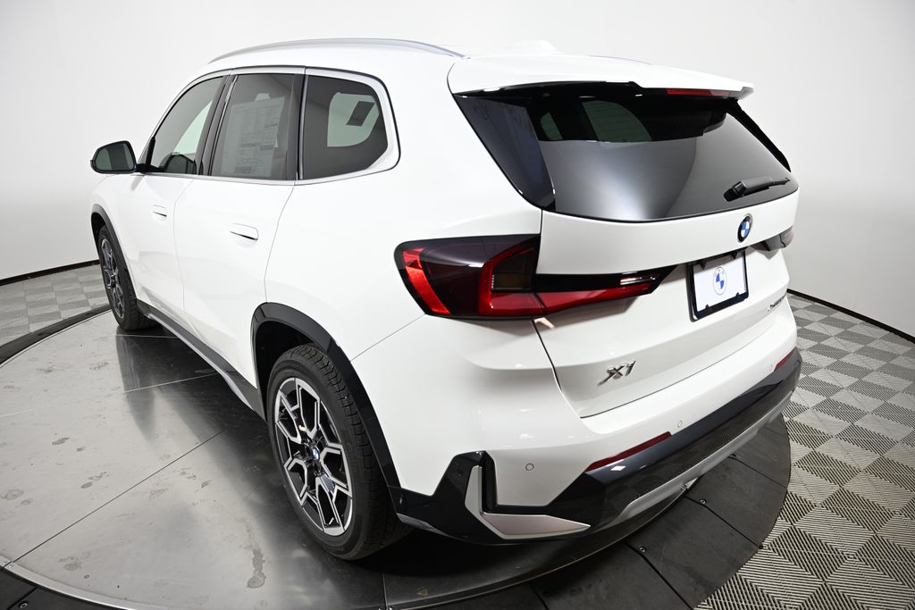 Thumbnail: 2026 BMW X1 - 3