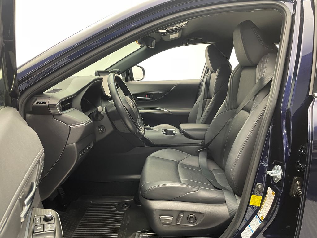 2021 Toyota Venza Limited 12