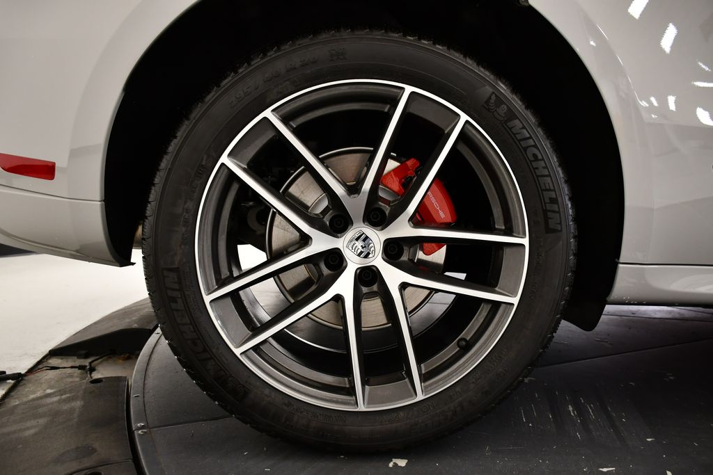 Thumbnail: 2026 Porsche Macan - 18