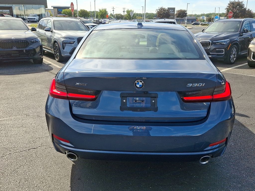 Thumbnail: 2025 BMW 3 Series - 5